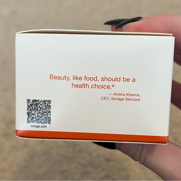 Sonäge - LumenEZ Vitamin Rich Crème - Picture 3 of 10